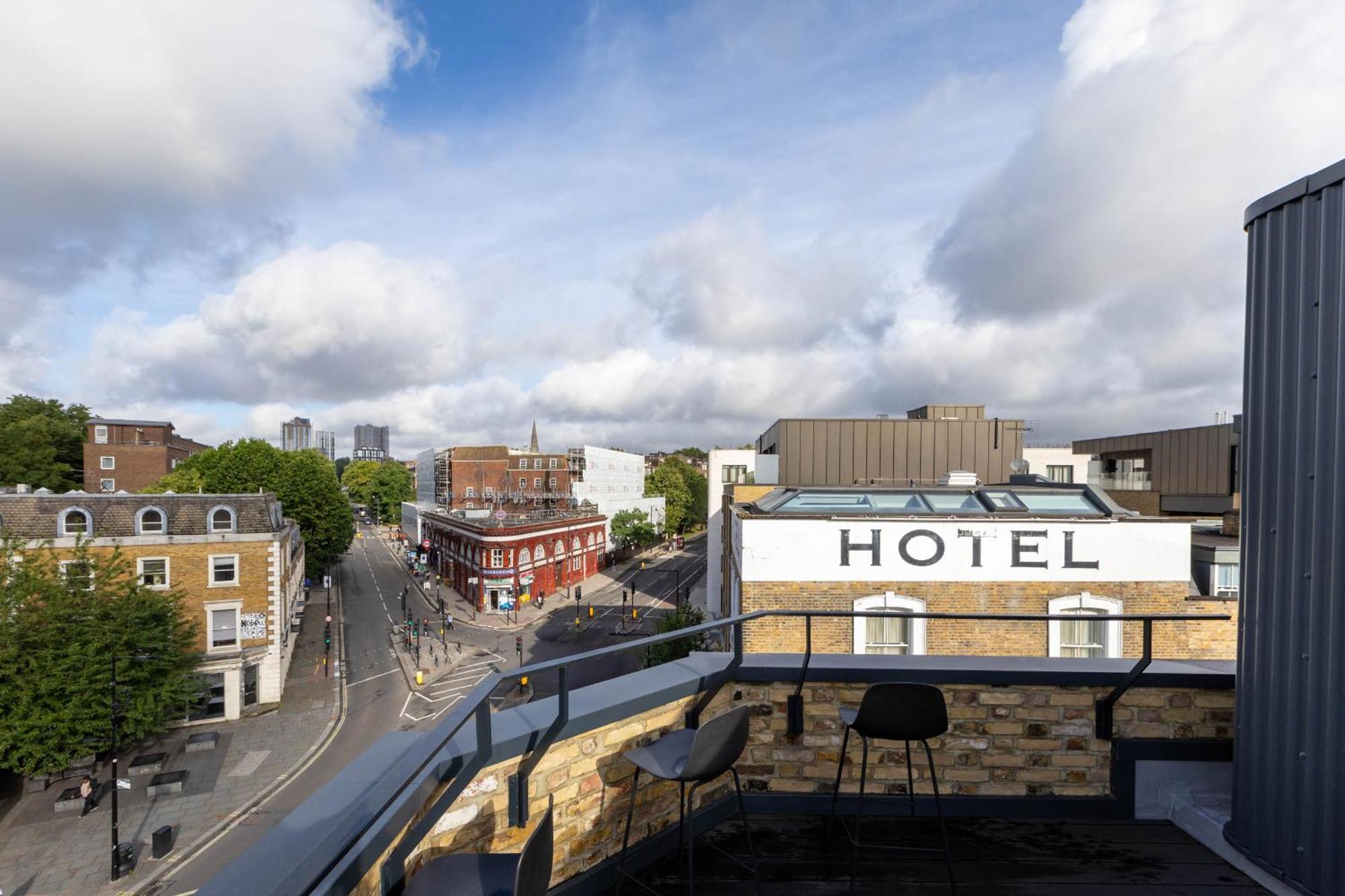 The Camden Town Hotel London Bagian luar foto