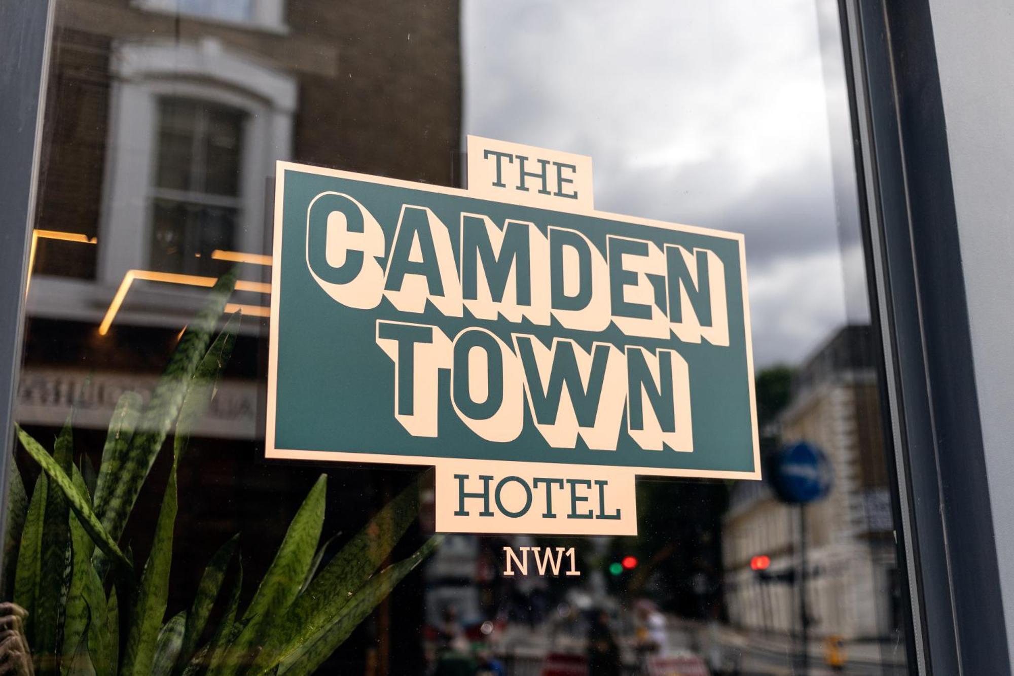 The Camden Town Hotel London Bagian luar foto